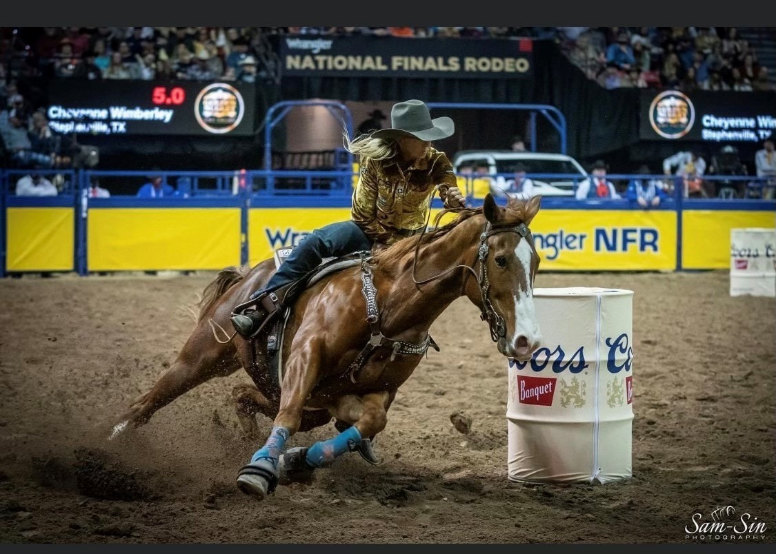 Cheyenne Wimberley barrel racing